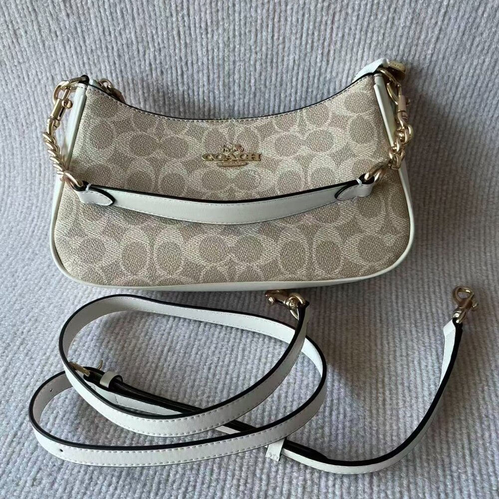 Coach fashion Women's Bag Fashionable Cream Handbag